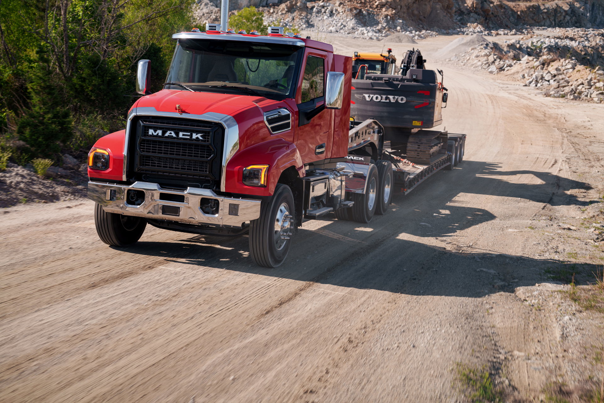 Mack full-service and parts dealer